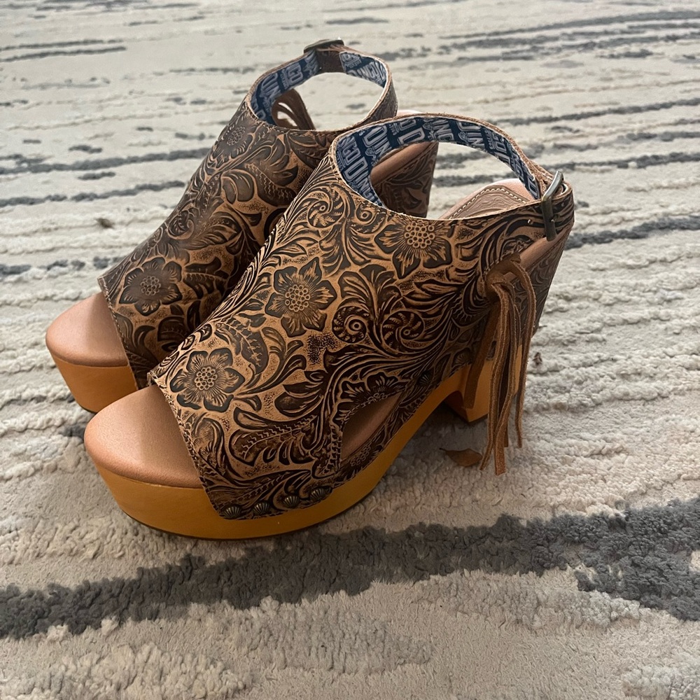 Dingo Morocco sling back casual shoes